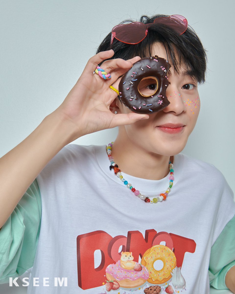 mynameischutiii's tweet photo. มีแต่ความน่ารักเต็มไปหมดด 🐭🍭🧁
#NuNew
#KSEEMxNuNew
#SoSweetCollection https://t.co/4zjY5KgEJ0