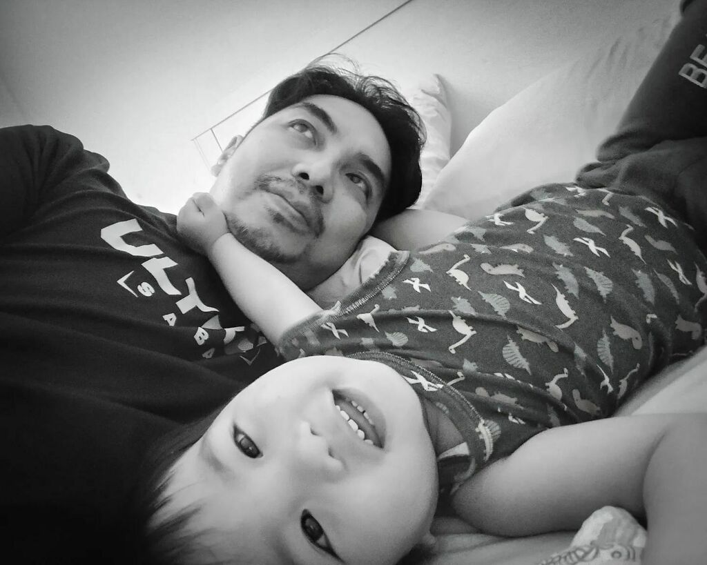 orangsabah's tweet photo. Nap time can wait https://t.co/6M0FB5r72X