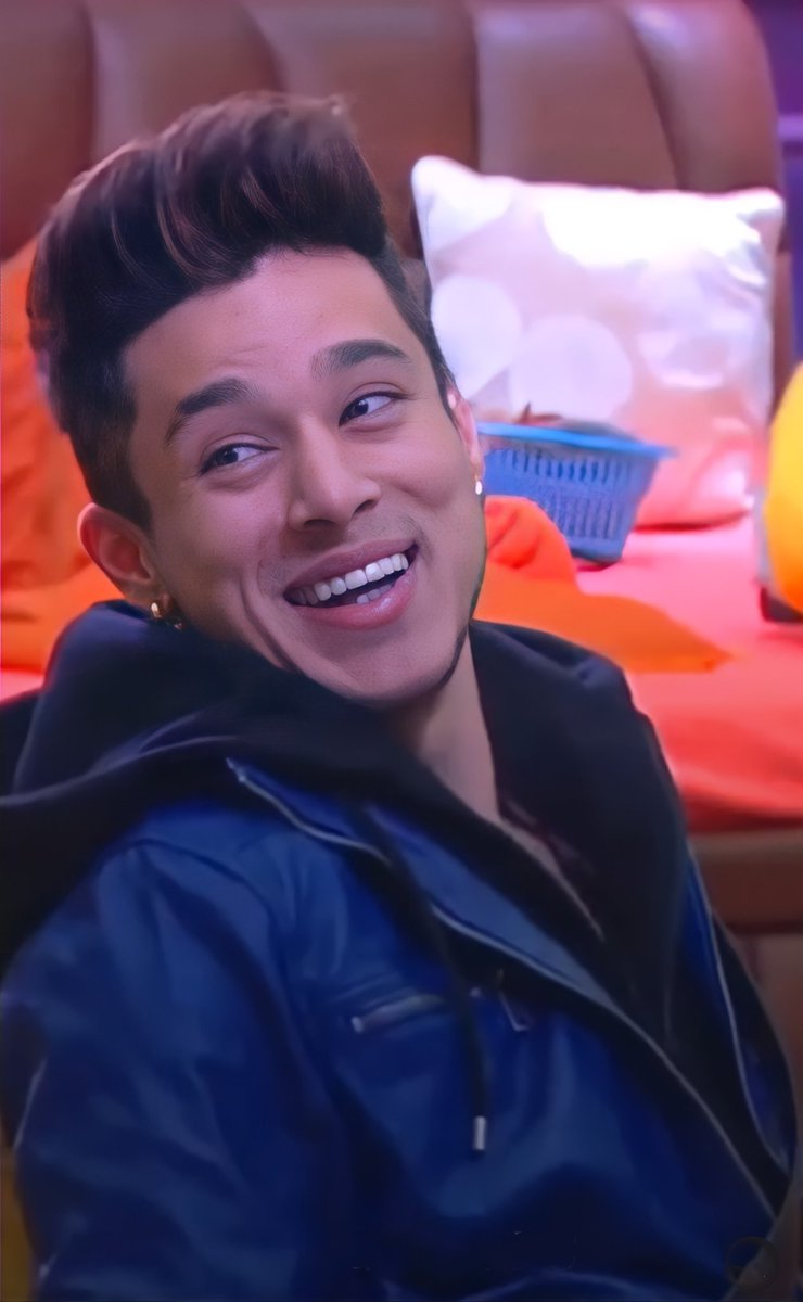 Demonzlove7's tweet photo. His precious smile 🤗🥰❤ @realsehajpal 

#PratikSehajpal #PratikFam #KhatronKeKhiladi #PratikInKKK12 https://t.co/qa6sKG8KCJ