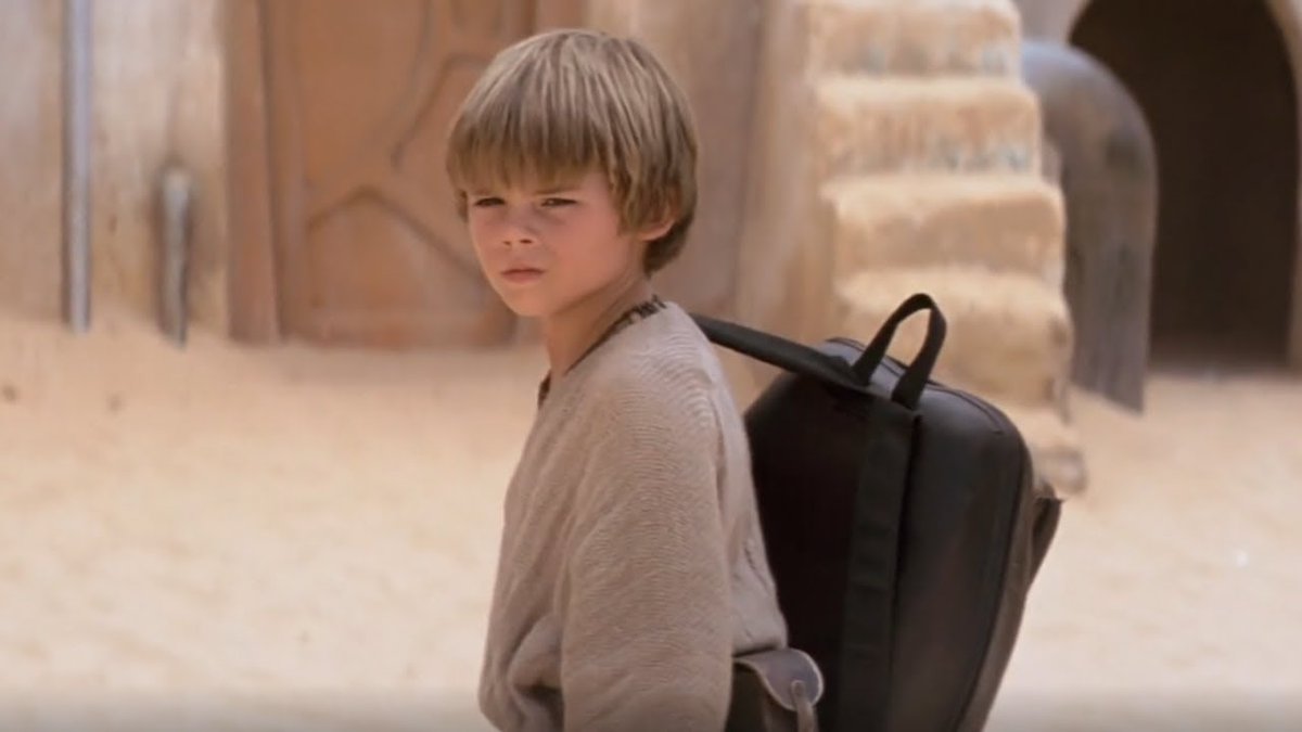 i_zzzzzz's tweet photo. George Lucas never cared much about making backpacks look otherworldly. It was his one blindspot https://t.co/yrSWBOOdWB
