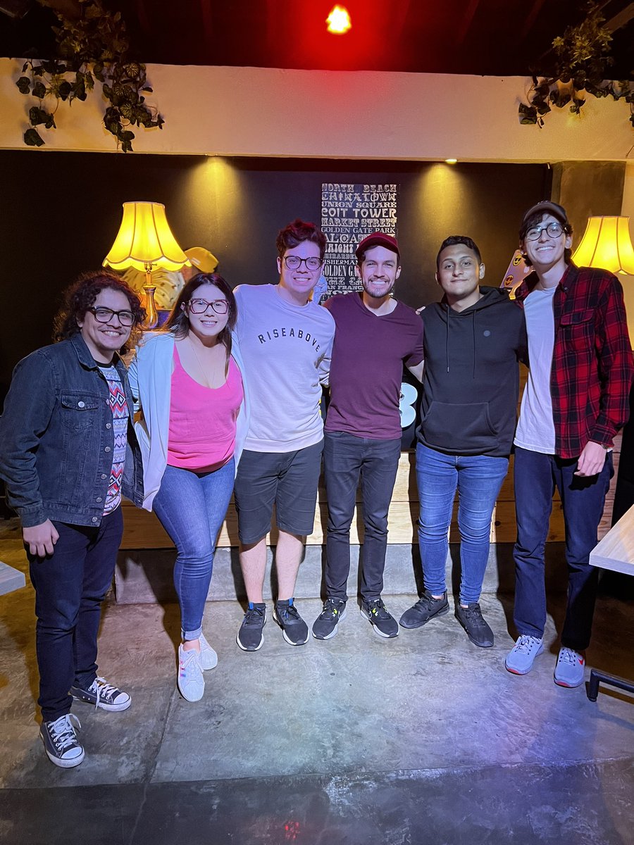 gerardocomve's tweet image. Ohana significa familia y la familia siempre se abandona 

- Mi papá (sigue buscando pan). 1999

Gracias por otra linda noche de #ESTANDO mis bellos 🥺