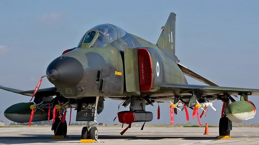 Roberto_yeager's tweet photo. Algo que desconocía, resulta que el pod #ELINT #ASTAC de la empresa #Thales, era (es) utilizado por los #Phantom de #Japón y también de #Grecia
https://t.co/CX5ILlRxNZ https://t.co/nV7toBZe80 #PhantomFriday https://t.co/tOVHha8kAj