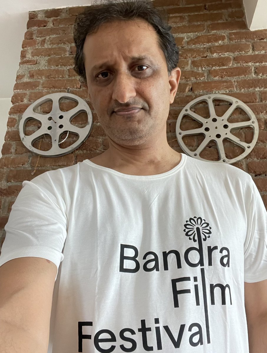 ConnectmentFilm's tweet photo. Thank you so much team @BandraFilm for blending innovation with creativity and widening horizons via digital democracy.

And yes, a cool film festival is also known by its cool T-shirt and goodie bag!

Wishing you more power for the future.
@FilmKaravan https://t.co/gUAUnU0uue