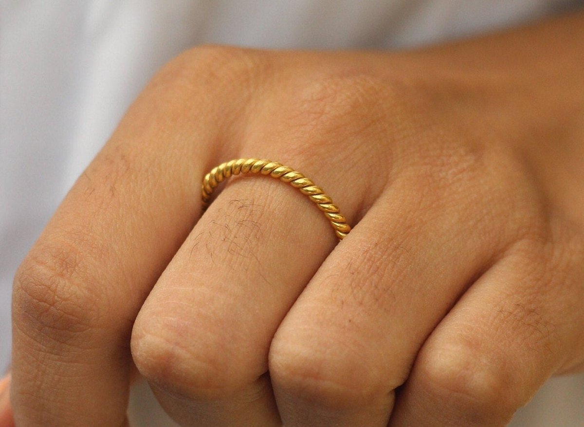 rika_chad's tweet image. Twist Ring, Twisted Ring in 14k Gold Vermeil, Twisted Gold Ring, Twist Stacking Ring

etsy.me/3lOfk33 

#twistring #twistgoldring #thinring #handmadejewelry #goldvermeilring #stackingring #twistbandring #cablering #weddinggift #womenjewelry #jewelryaddict