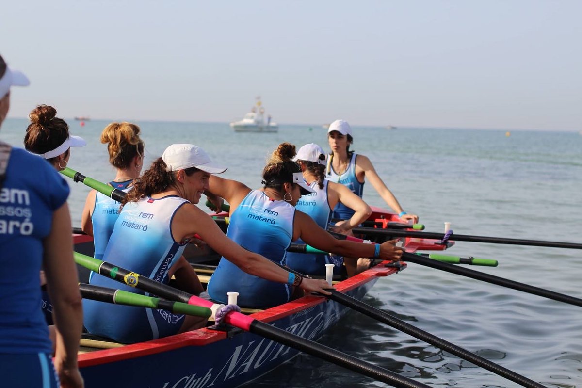 remmataro's tweet photo. HEM FET HISTÒRIA!
Enhorabona a les noies de l’absolut femení, després d'aconseguir el doblet a Catalunyam el Club Rem Mataró guanya la medalla el bronze al Campionat d'Espanya de Llaüt Mediterrani.
@portdemataro @matarocat @esportmataro https://t.co/eMBfLDdV4Q