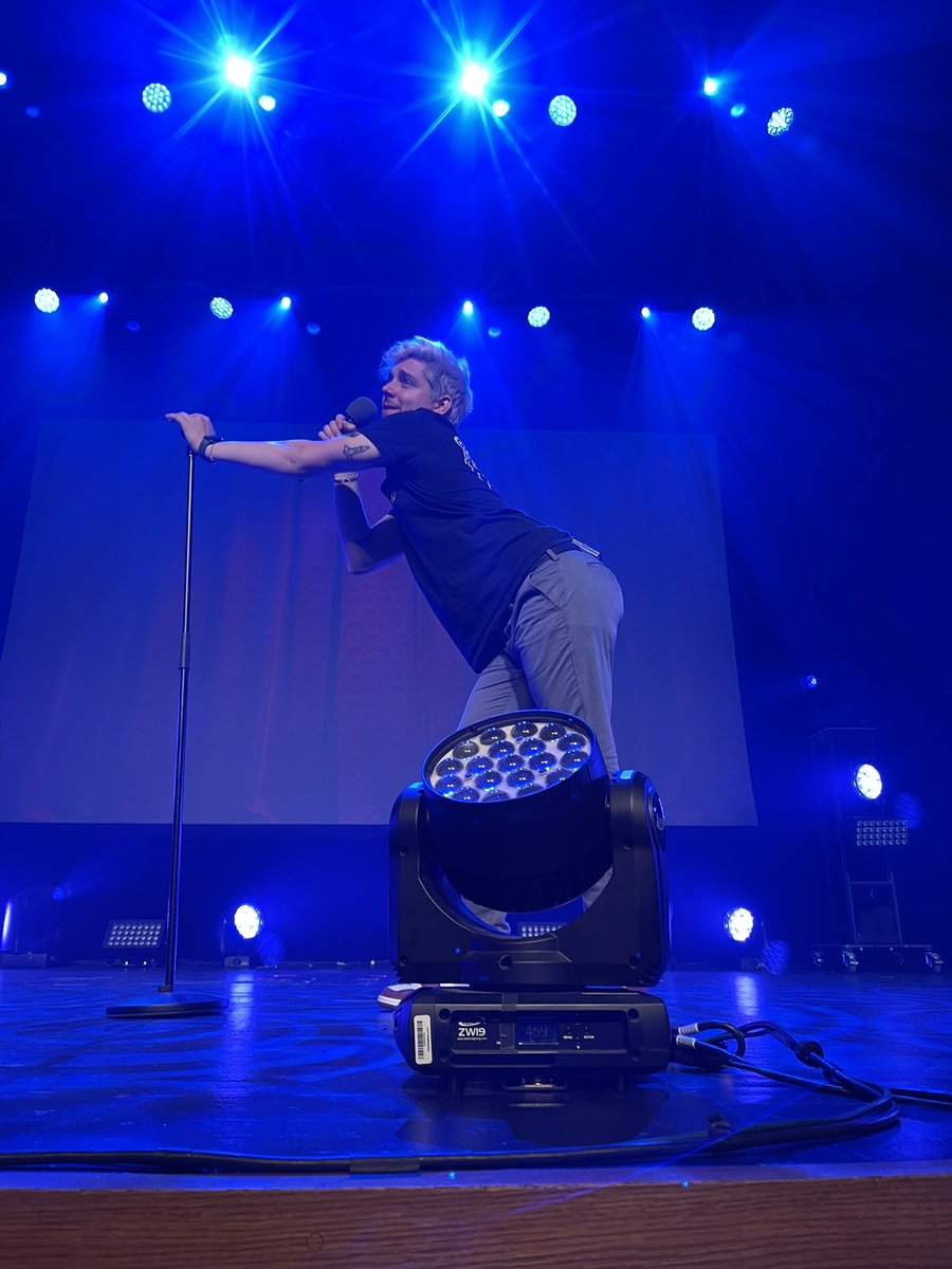 DeviMinion's tweet photo. The Portland OR show was amazing, beyond anything we couldโve expected. Thank you for such an incredible experience @CrankGameplays, and have an awesome final show! #IHTDTT #ihavetodothistour #ihavetodothisshow https://t.co/WeiQxu7Wrl