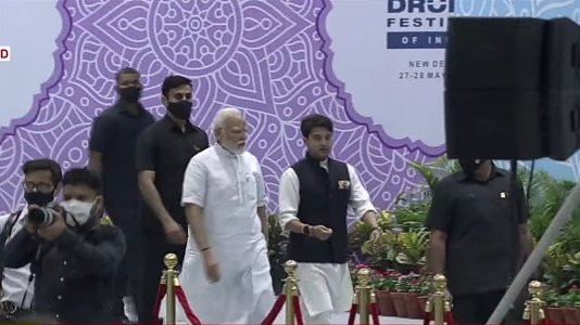 दो राष्ट्रसेवक एक साथ !! 

<a href="/narendramodi/">Narendra Modi</a> <a href="/JM_Scindia/">Jyotiraditya M. Scindia</a> 
<a href="/PMOIndia/">PMO India</a> <a href="/Officejmscindia/">Office Of JM Scindia</a>