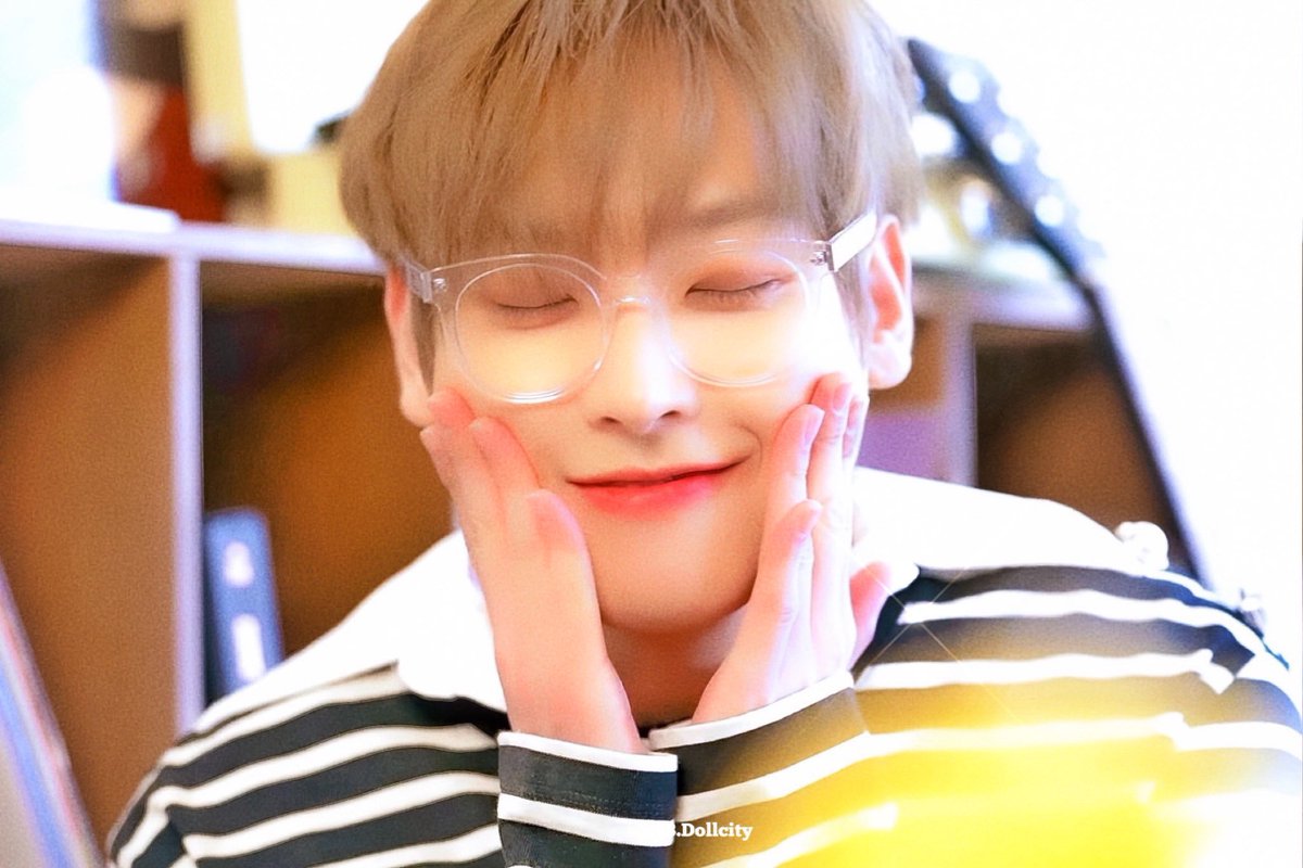 93dollcity's tweet photo. 220527 😱🤍✨
#SF9 #에스에프나인 #3rd_Photo_Book #SENSUAL #NERD #인성 #INSEONG https://t.co/LedJeYnpYn