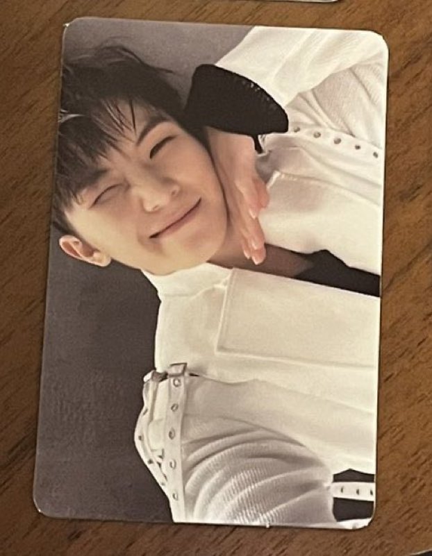 gummybuys's tweet photo. buti nalang album pc to and not pob 😭 sana walang mag-oop https://t.co/Mg4CGaYqrY