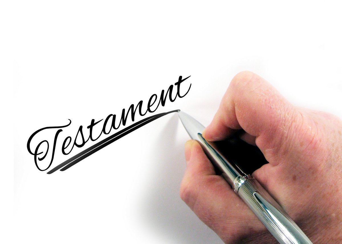 Weshalb Sie beim Online-Testament vorsichtig sein sollten: s.de/1hf2 📃🖋 #testament #sicherheit #sparkassepfcw