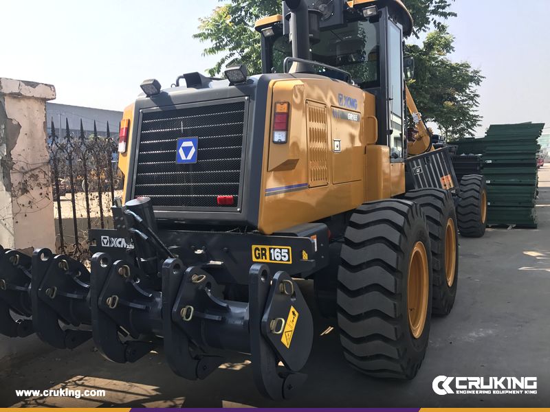 Crukingcn's tweet photo. #CrukingProducts — Motor Grader(#XCMG Brand)🚜
- Model: GR165
- Engine: CUMMINS 6BTA5.9
- Rated power: 125kW/2200rpm
- Max. lift above ground: 450mm
- Operation weight: 15000kg
👉More about #GR165, contact #CRUKING🔥 #Grader #ConstructionMachinery #RoadConstruction #MotorGrader https://t.co/hntaAfzCg1
