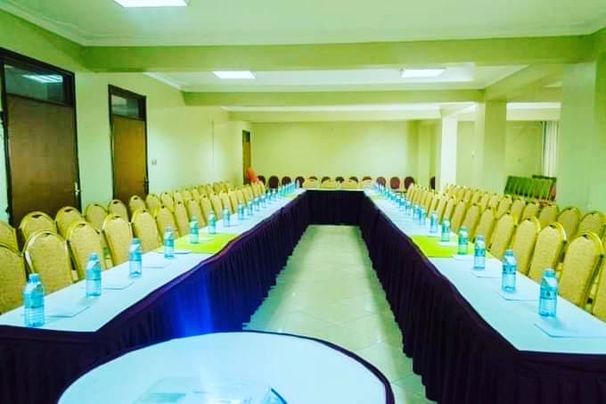 EmeraldHotelkla's tweet photo. We have all our facilities designed to live with joy and our services are top-notch. We are happy to serve you!

𝘾𝙖𝙡𝙡: 0752747529 | 0758145611
𝙚𝙢𝙚𝙧𝙖𝙡𝙙𝙜𝙧𝙚𝙚𝙣𝙪𝙜𝙖𝙣𝙙𝙖@𝙜𝙢𝙖𝙞𝙡.𝙘𝙤𝙢
#𝙠𝙖𝙢𝙥𝙖𝙡𝙖 #𝙀𝙢𝙚𝙧𝙖𝙡𝙙𝙃𝙤𝙩𝙚𝙡 https://t.co/hOTaKjhL11