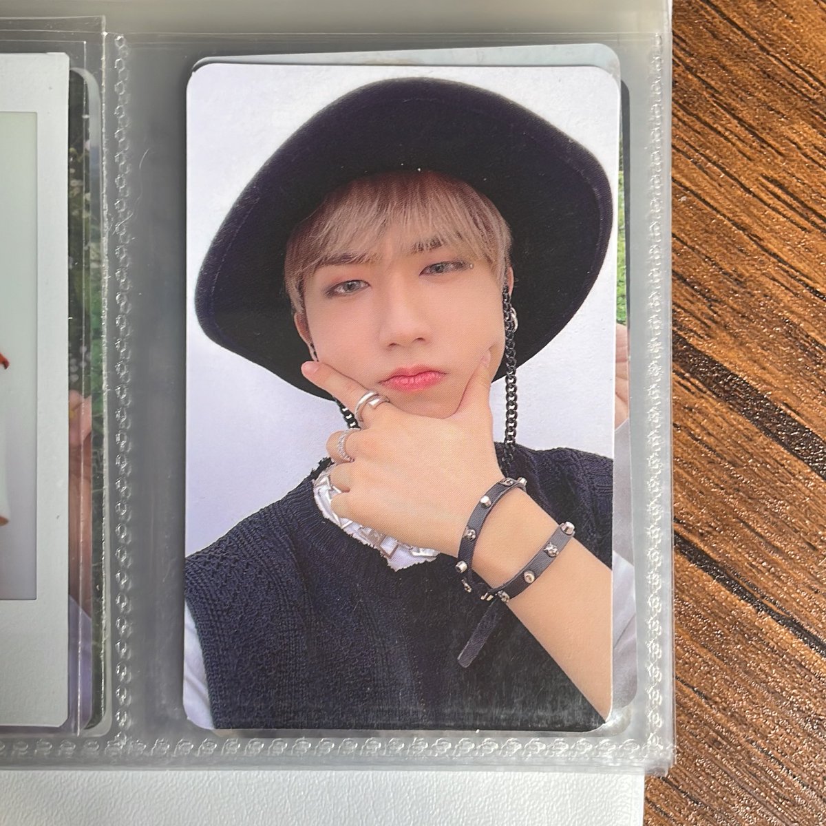 jeonginicart's tweet photo. [ wts lfb ph ]

╭ on hand han black hat poca 
╭ no easy std 

php 150 + lsf  

dop: 3 days after reservation or payo
mop: gcash or shapi c/o

📩 reply mine or dm me to avail https://t.co/bKn8Suq09Z