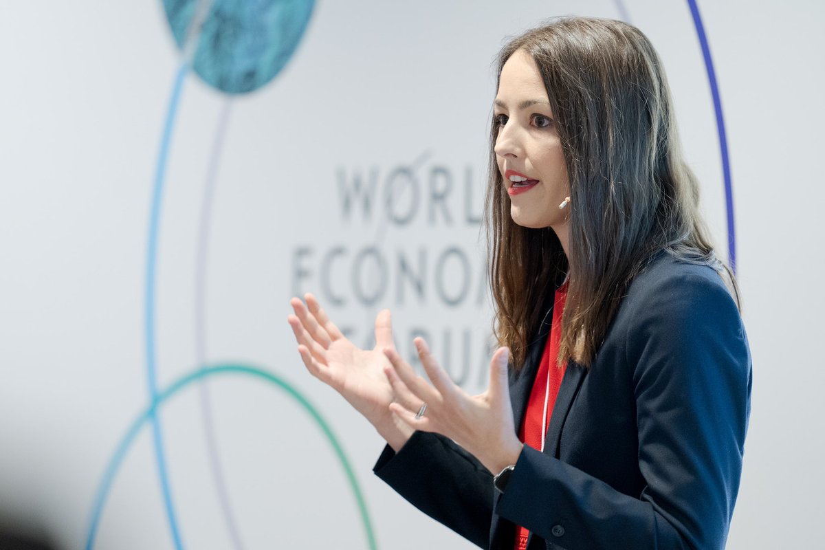 evabscherer's tweet photo. Speaking about our Alliance for Clean Air at #WEF22 in Davos - the first global private sector initiative to tackle air pollution. @Jane_Burston @YGLvoices @wef @cleanairfund @RoddyWeller https://t.co/jYtdn87IFj