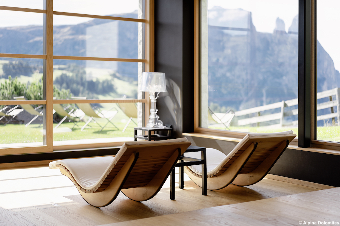 TurismoItaliaNw's tweet photo. Vacanze ad alta quota anche dβestate: in Alpe di Siusi circondati da un panorama mozzafiato, immersi nella natura tra movimento e relax
Leggi la notizia https://t.co/NTHBiVfUnT
#alpedisiusi #dolomiti #dolomitiunesco #altoadige #Compatsch #turismo #estate2022 #alpinadolomites https://t.co/iT8gj9ILa9