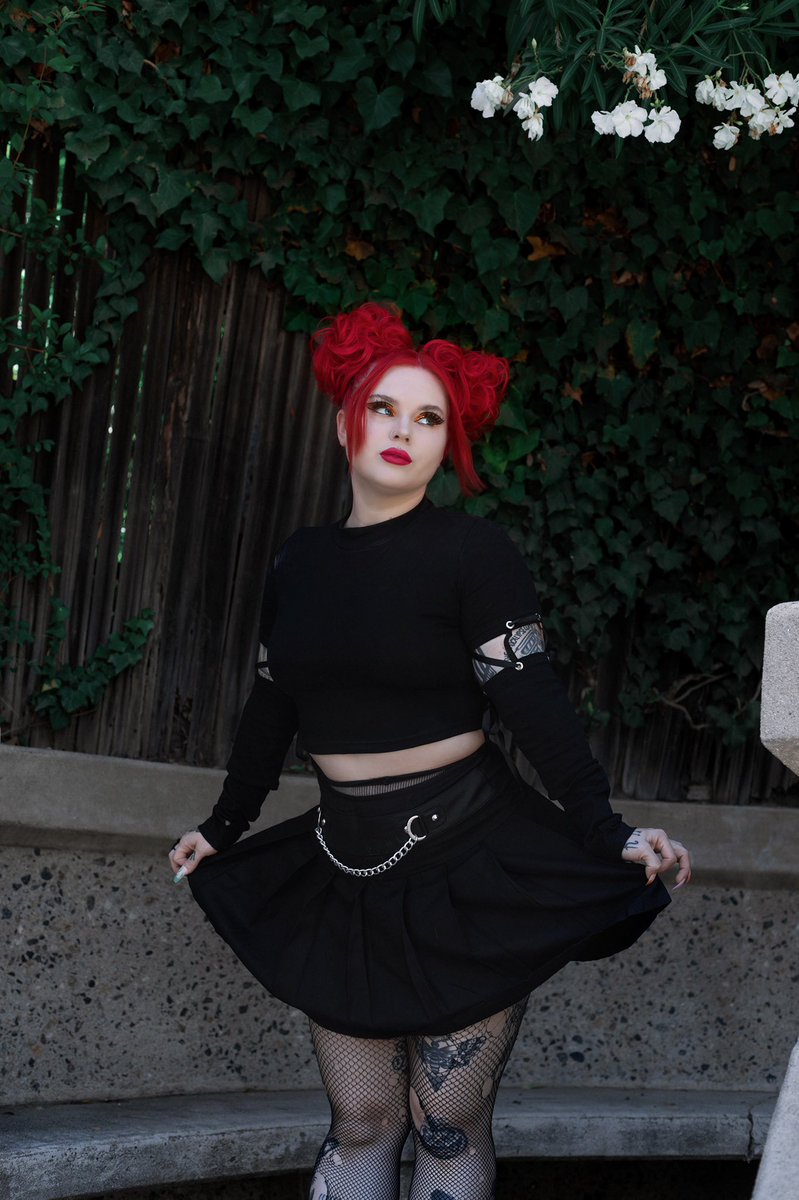 mackenzielenora's tweet photo. Baby grunge spice from @HotTopic #sponsoredbyht #htfxhtmusthaves https://t.co/ABnbJVc4Lf