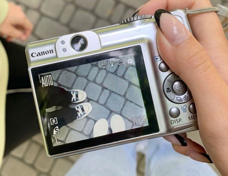 ͏⠀
͏⠀
͏⠀⠀⠀⠀visiting hiedi's shop 
⠀⠀⠀⠀because who even says 
⠀⠀⠀⠀no to pastries? not me 🍰
͏⠀
⠀