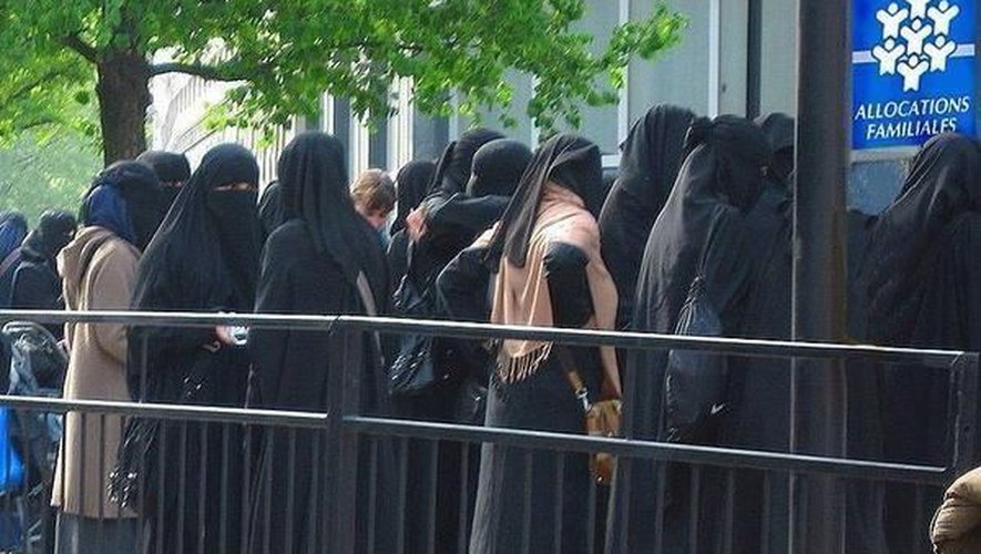 MrJustinMartin's tweet photo. @WXelka La France a une identité, des traditions, des coutumes.
Que les muzz se conforment à nos règles et les choses s'arrangeront d'elles même.
#Islamisation
#IslamDanger https://t.co/27Z71TOlaG