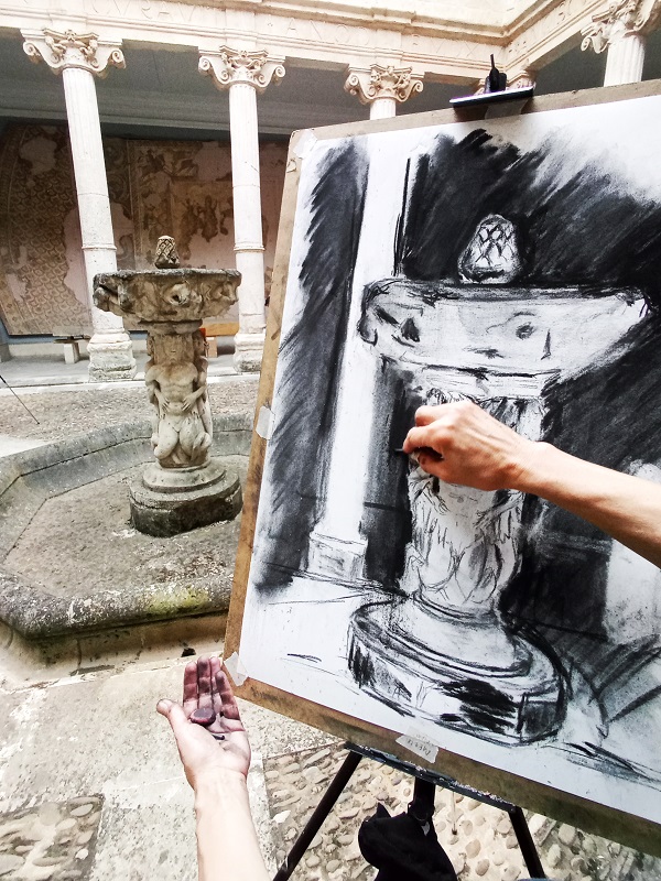 unipecburgos's tweet photo. Galería fotográfica de nuestra actividad de dibujo artístico (adultos)
en el Museo de Burgos:
https://t.co/VoopHrOyga
 #UNIPEC #dibujoartistico #museodeburgos https://t.co/cQM7NsJhPz