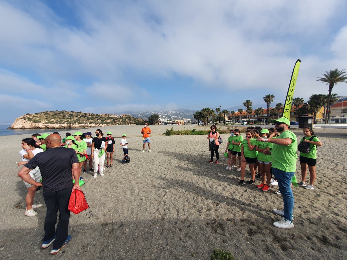 Una vez definido el área de muestreo y los grupos que se ocuparán de cada franja, procedemos a la recogida de basura para su posterior análisis. #ApadrinamientoDePlayas en la Playa de Salobreña con el CEPR Segalvina.

<a href="/aytosalobrena/">Ayuntamiento de Salobreña</a> 
#ProyectoLIBERA <a href="/ecoembes/">Ecoembes</a>