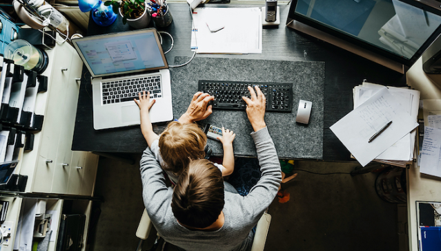 mhilbers77's tweet photo. We believe in giving employees the power of choice. With @Akamai's Global Flexible Work Program, #FlexBase, employees can choose to work from home or the office. Learn more. #WFH https://t.co/825YlQwxYW https://t.co/GyPYlqrEi8