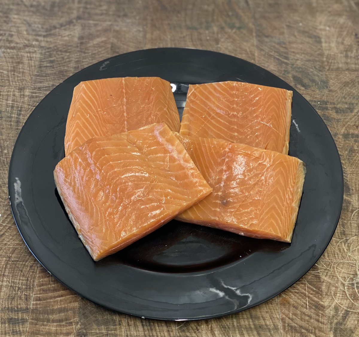 DewiButchers's tweet photo. It’s #Nationalfishandchip day and we have some fresh @swanseafish for you. Drop us a line 01558 822566 #freshfish #butchershop #shoplocal #supportlocal @neoda_oils https://t.co/R83wyGVRmU
