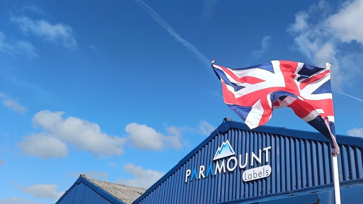 ParamountLabels's tweet image. If you've visited our HQ recently, you'll notice we're preparing for next weeks festivities by proudly flying our Union Jack and printing a range of Queens Jubilee labels for our UK customers and local community!

#QueenElizabethII #Jubilee #UKManufacturing #Printing