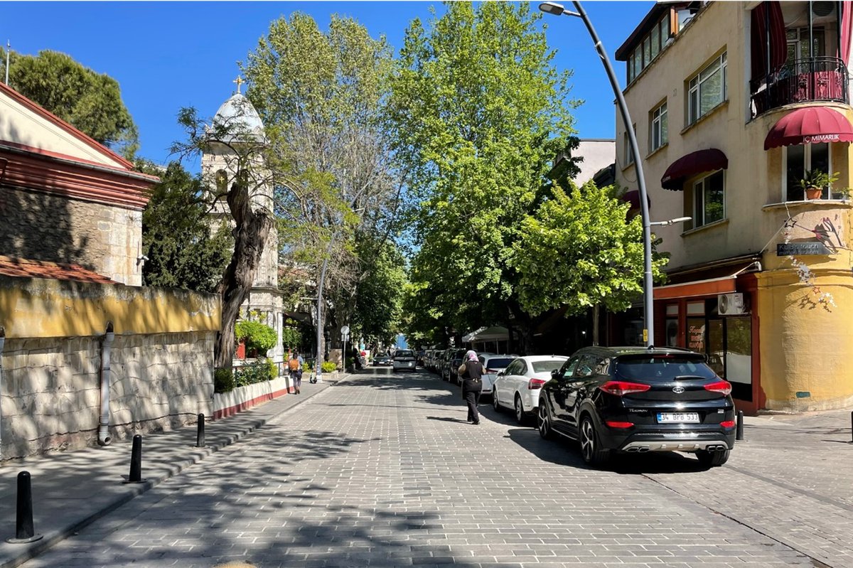 mimarizmcom's tweet photo. "Devasa ve Çok Kanallı Bir Biriktirme Aracı Olarak; Şehir": @YalinMimarlik Kurucularından @OmerSelcukBaz ; Almanya'dan Antakya'ya, Viyana'dan İstanbul'a olan hikâyesiyle, şehir kavramını yeniden tanımlıyor #KentinTozu >> https://t.co/JwIV5wzzXw https://t.co/MjXUeAhdfQ