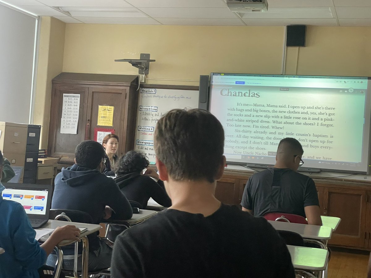 PerryWhs's tweet image. Close reading of The House on Mango Street in @AutumnPetronzio ELA9 class @WeehawkenTSD. Fellow @LoyolaChicago alum Sandra Cisneros’ book gains deeper meaning w for all students with each read. @RobFerullo4 @StefanieCirill1 @teachnbeach1 @MTMattiace @EDUwithAriel #WeeRead
