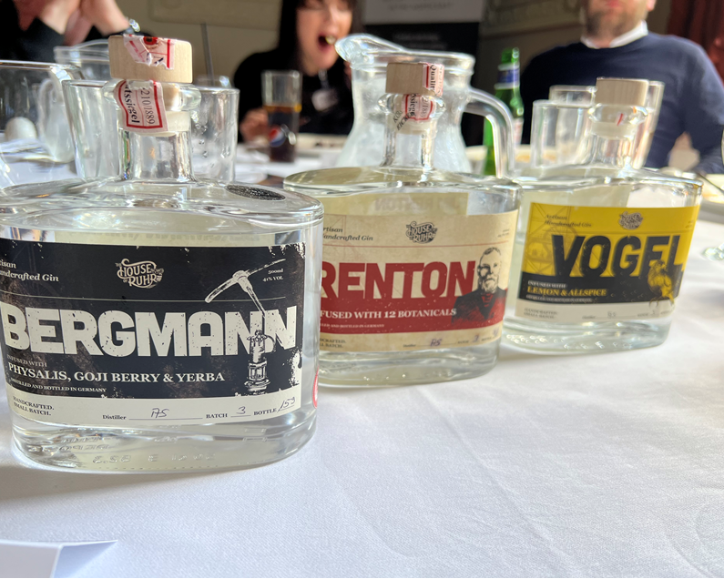 NWRHygiene's tweet photo. A beverage you say?
Great #NorthEastNetwork meeting today at @LumleyCastleLtd 😃
@HouseOfRuhr are sampling their elegant gins as well - happy #Friday folks 😃
#networking
#gin
#FridayVibes https://t.co/FStaq1oNCi