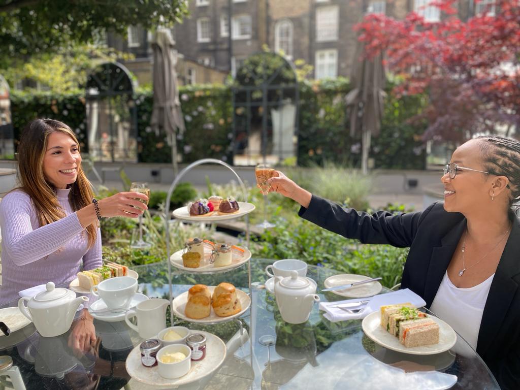 Join us to celebrate the Queen's #PlatinumJubilee with a celebratory Afternoon Tea fit for a Queen👑

Enjoy the ultimate British tradition during your visit to London. Why not add a glass of Prosecco to toast Her Majesty's 70 years, and make it an occasion to remember!🥂 #Jubilee