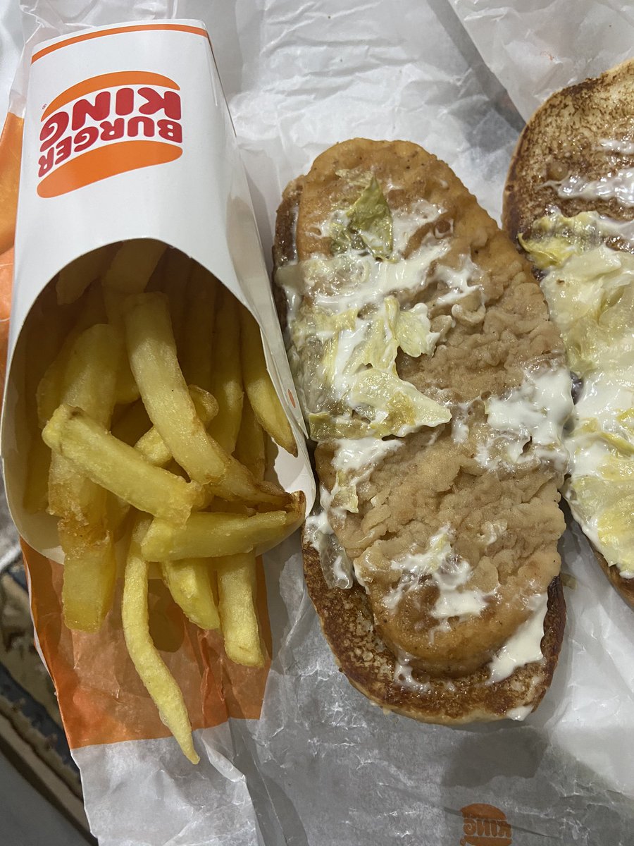 143Meshal's tweet photo. @BURGERKINGKSA                                     أسألكم بالله ذا مطعم والله ما توقعتها منكم صراحة 💔 https://t.co/o6vU1inLtG