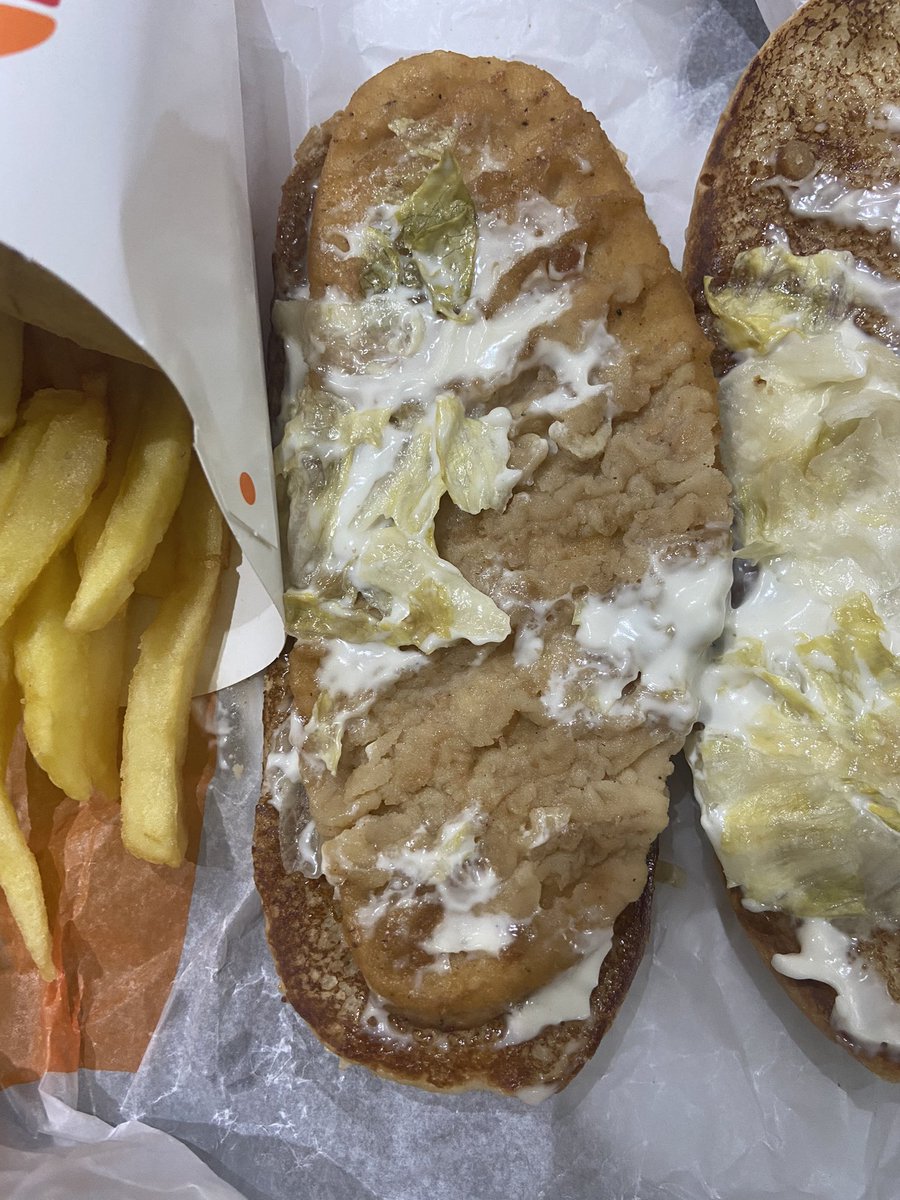 143Meshal's tweet photo. @BURGERKINGKSA                                     أسألكم بالله ذا مطعم والله ما توقعتها منكم صراحة 💔 https://t.co/o6vU1inLtG