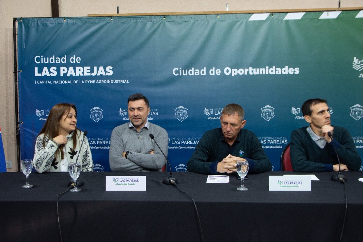 CIDETER_CECMA's tweet photo. Realizamos la presentación de los Cursos de FORMACION EN TECNOLOGIA GENERO Y PYMES en Casa del Bicentenario. https://t.co/dppz9CHiT5