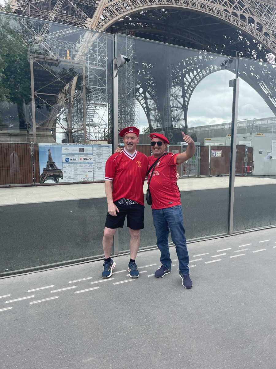 LesRougesTweet's tweet photo. Support The Reds with the Allez Les Rouges Beret!   Link in bio! https://t.co/tcm8nOUWKS   #liverpoolberet #allezlesrouges #lesrouges #liverpool #ynwa #anfield #liverpoolfc #premierleague #lfcfamily #allezparis #allezallezallez #lfc #upthereds #lfcfans #championsleague https://t.co/DgNZorKl6V