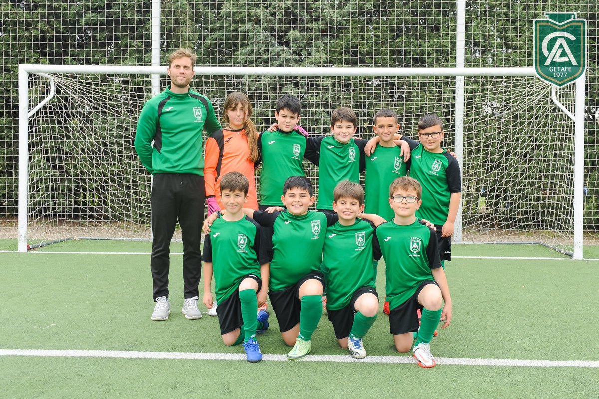 Os presentamos a nuestros 3 equipos Benjamines federados de Fútbol 7.

Con sus entrenadores/as Andrea, Alberto y Carlos han conseguido grandes resultados en sus respectivos grupos, además de todo lo que están disfrutando y aprendiendo.

¡a seguir así campeones/as!