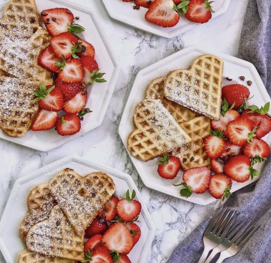 chanelkake's tweet photo. heart shaped waffles &amp; pancakes ♡ https://t.co/YjXQwR0FRQ