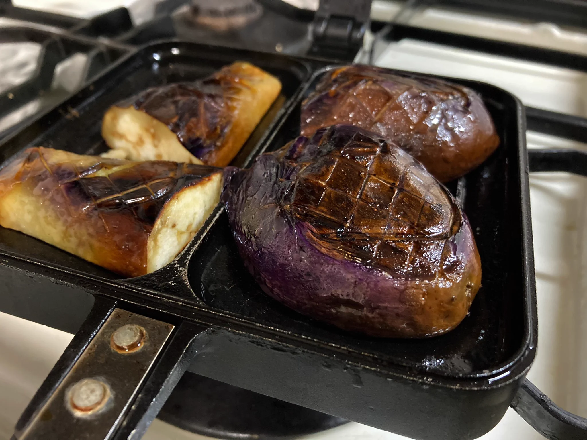 知らなかった！『茄子』は『ホットサンドメーカー』で焼くと格段に美味しくなる♪