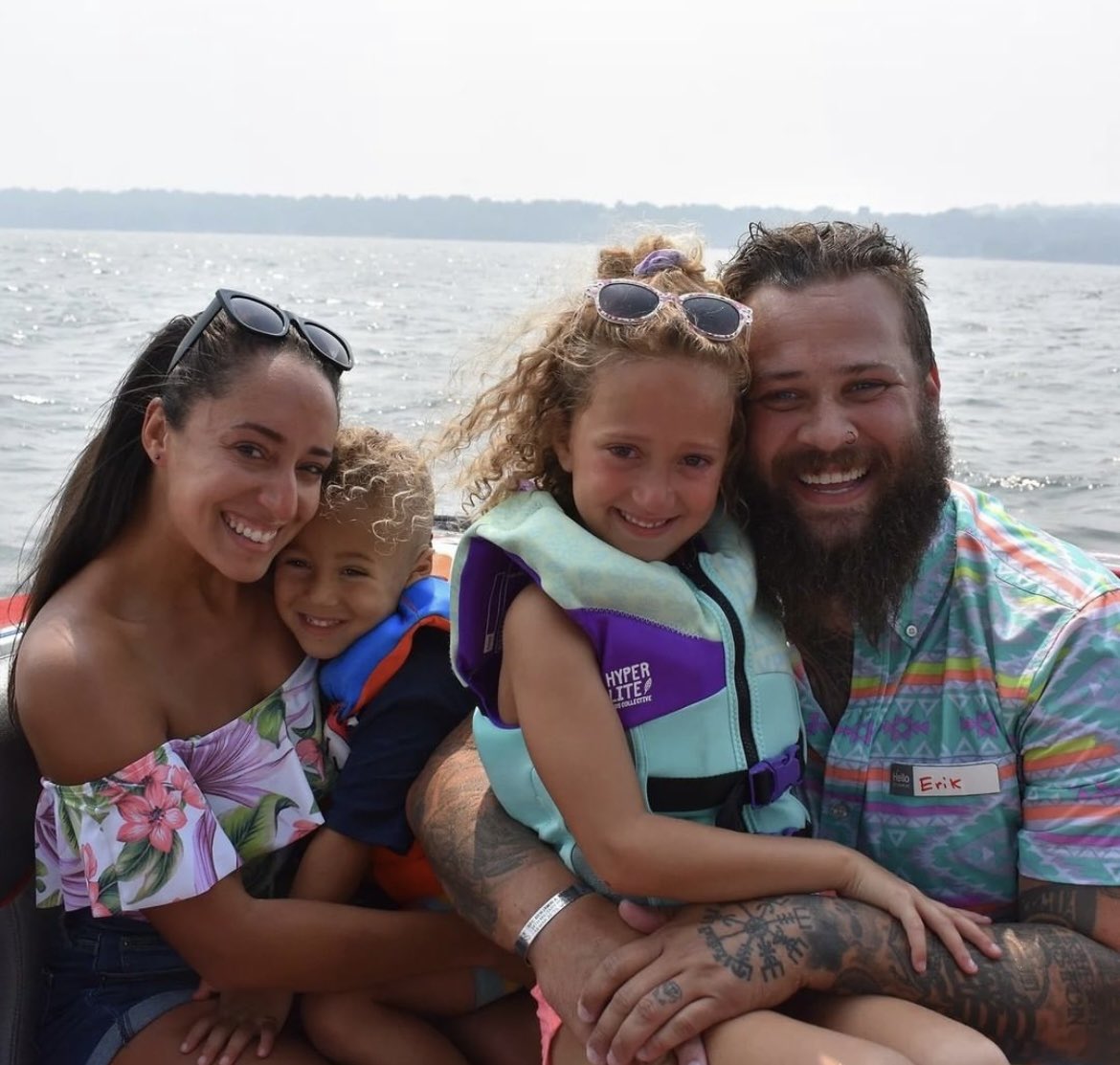 We are excited to have United Heroes League as one of our non-profit partners! 🙌

Their mission is to keep military kids healthy and active through sports by providing gear, camps, grants and experiences. We partner together to bring military families out on the water.
