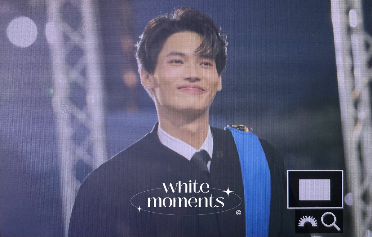 WHITEMOMENTS_'s tweet photo. น่ารักที่สุดเลย 🥺 @winmetawin 
 #WinGraduationDay
#winmetawin https://t.co/w1r4QXcc6j