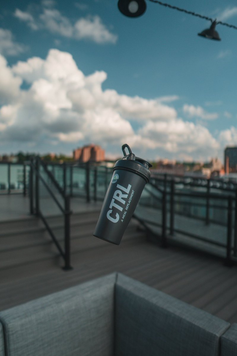 DirectorKayGee's tweet photo. Did you hear? 

You can NOW use code “10KG” to save some 💵 on @DrinkCTRL 

Best meal replacement in the game if you ask me!

Go check em 👉🏼: https://t.co/YPBsSpfKM7

#CTRLclub #CTRLfam 

SB: yea I took this picture, no it’s not photoshopped 😤 https://t.co/TMYb8vxm5z