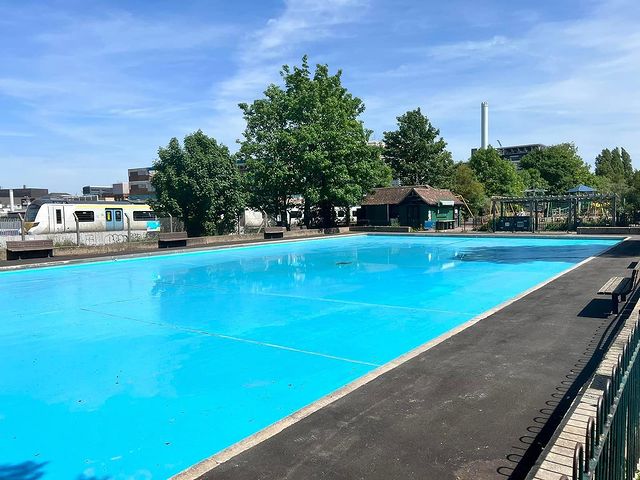 UVHomes1's tweet image. Tomorrow's the big day! The Ruskin Park Paddling Pool is finally reopening - are you coming to join us? We can't wait to see everyone there.  

#RuskinPark #paddlingpool #community #reopening #SE5  @RuskinParkSE5