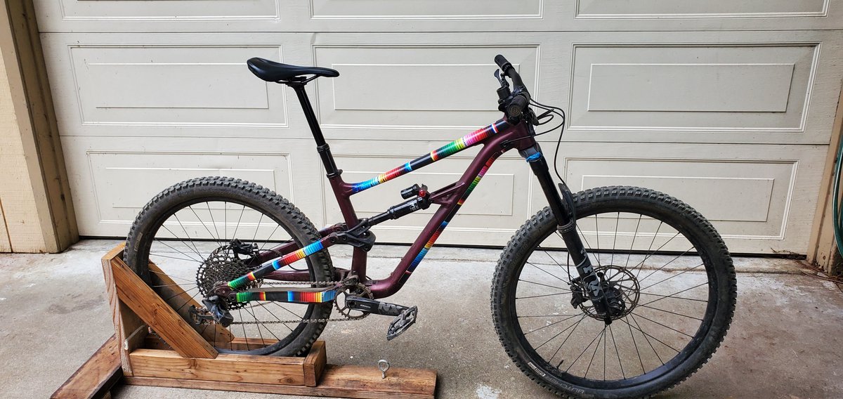 spinlister.com/rides/38476-bi… If you're ready to #sendit this #MDW, this rig is for you. Check out one of our newest #MTB listings on #Spinlister and book today #bikeshare #sharingeconomy #biketravel #onlinerentals #bikerentals #fullsend #ridebikes #bikepark #SantaCruz