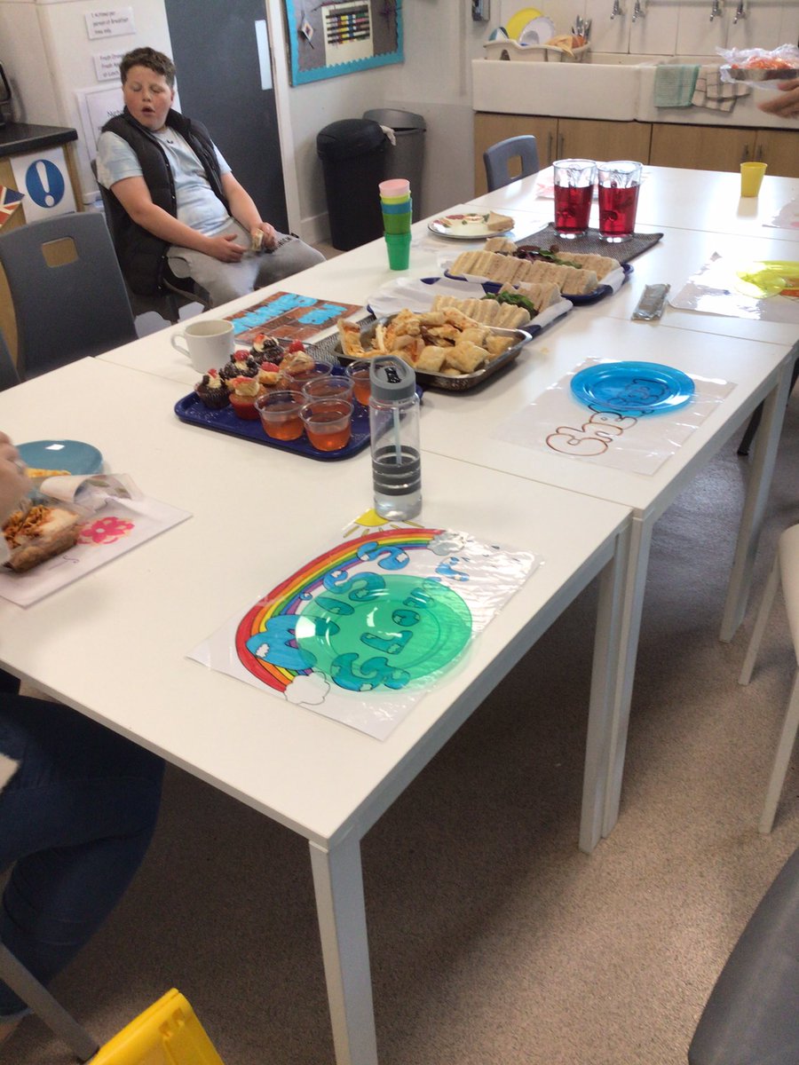 Group4Reach's tweet photo. Pupils and staff have enjoyed a lovely afternoon tea to celebrate the Queen’s Jubilee.  #QueensJubilee #AfternoonTea https://t.co/JGnO1P6iue