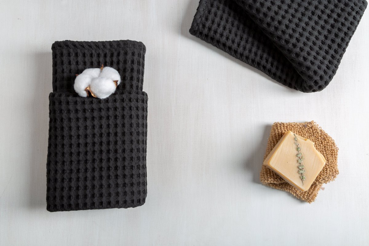 100% cotton!

Made from 100-percent cotton, the towel not only feels soft to the touch and smooth against the skin, but also stands up over time, providing tear-resistant and long-lasting durability.

#mshometextile #hometextile #turkishtowel #towels #textile #turkey #denizli