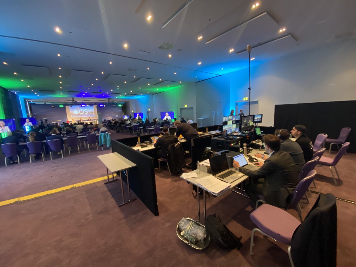 Berlin calling. Lehren und lernen endlich mal wieder zum „Anfassen“. Is schon was anderes als webinare. 😍 Bausch und Lomb 🙏🏻