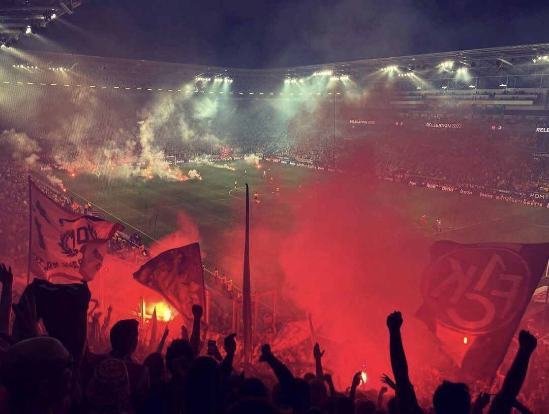 Zwei überragende Momentaufnahmen für die Ewigkeit vom Hinspiel #FCKSGD &amp; vom Rückspiel #SGDFCK der Relegation 2022. 🙌 Danke an die Fotografen und an alle Fans! #Betze #Aufsteiger