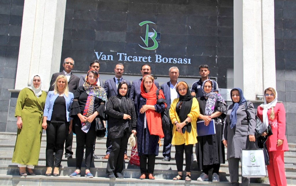 TÜMKİAD Van İl Başkan Vekili ve Teşkilat Başkanı Sn. Okan Kara, İran-Rusya Ticaret Odası Başkanı Sn. Doktor Haydari ve heyeti borsamızı ziyaret etti. Van-İran yatırımları ile ilgili istişarelerde bulunuldu.
<a href="/tumkiad/">TÜMKİAD</a> <a href="/Nayifsuer/">Nayif SÜER</a> @MuzafferBilen16