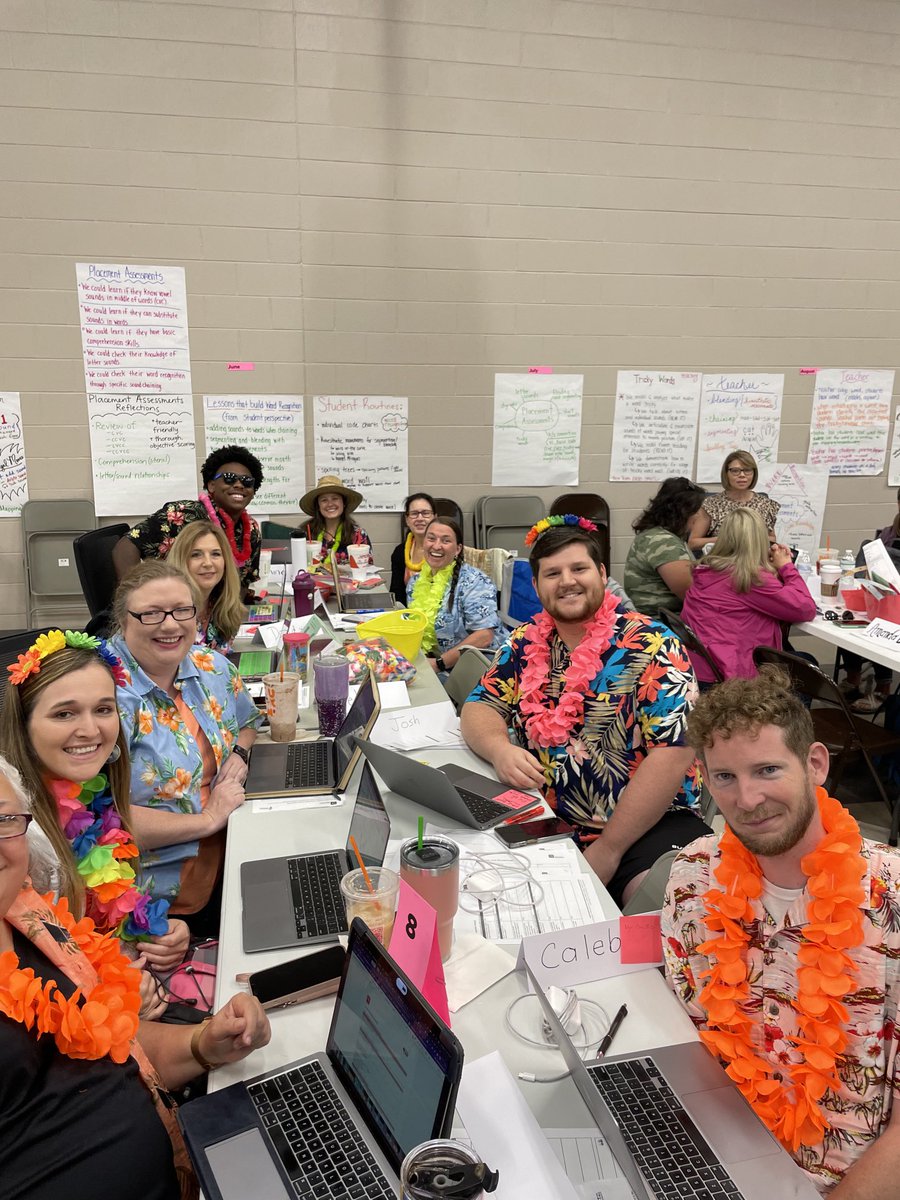 kellyebender's tweet photo. These Blythe-Bower teachers are ready for Day 5 of the Early Literacy Training. Nothing like a “table theme” to make learning FUN!!! What a great way to finish out a week of new learning!!!! https://t.co/LADmHNOX4J