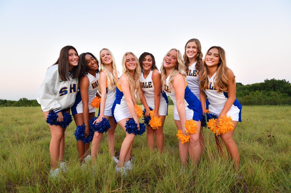 Congratulations to our graduates! We are thankful for all that you gave to Raider Cheer and can’t wait to see what life holds for each of you. 💛💙💛